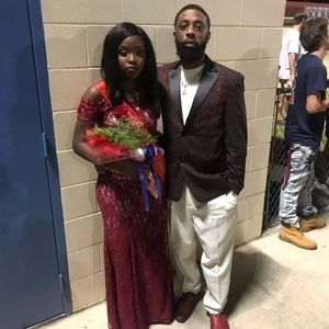 Meet your Posher, Gregory